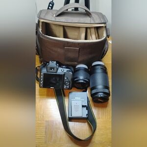 Nikon D3400 DSLR Camera with Case 18-55mm Lens 70-300mm Zoom Lens & Accessories
